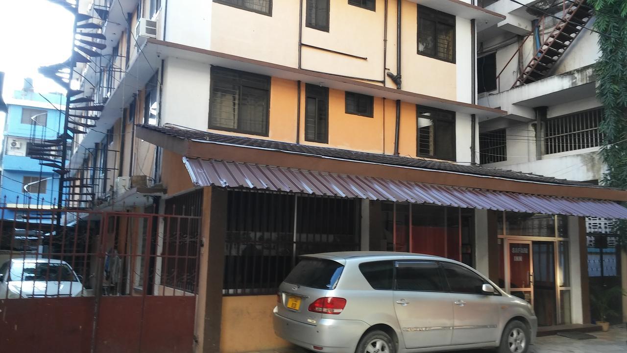 Safari Inn Dar es Salaam Exterior photo